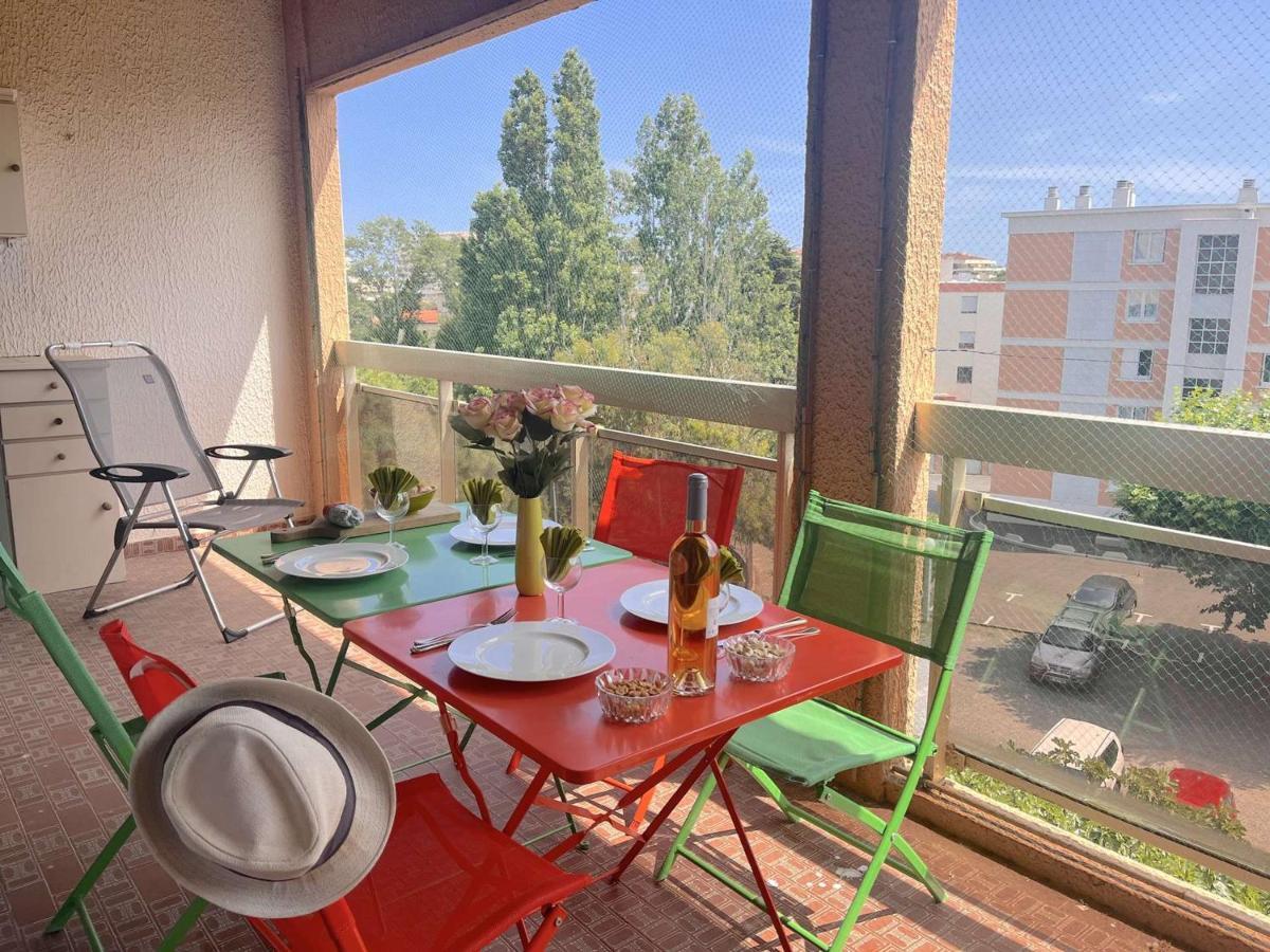 2 Pieces Avec Mezzanine, Terrasse Et Parking, A 500m De La Plage - - Fr-1-226a-42 *